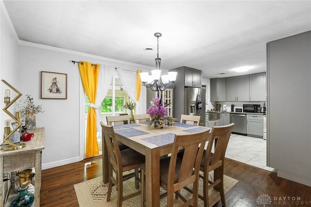 1306 Kercher St - Photo 6 of 27