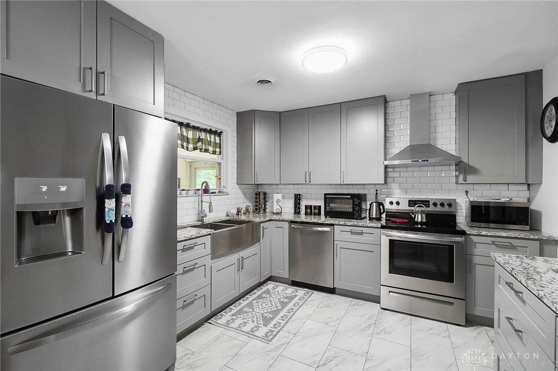 1306 Kercher St - Photo 7 of 27