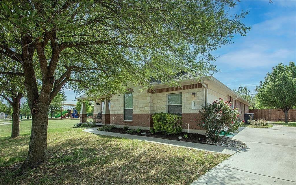 18720 Candace Loop - Photo 2 of 24