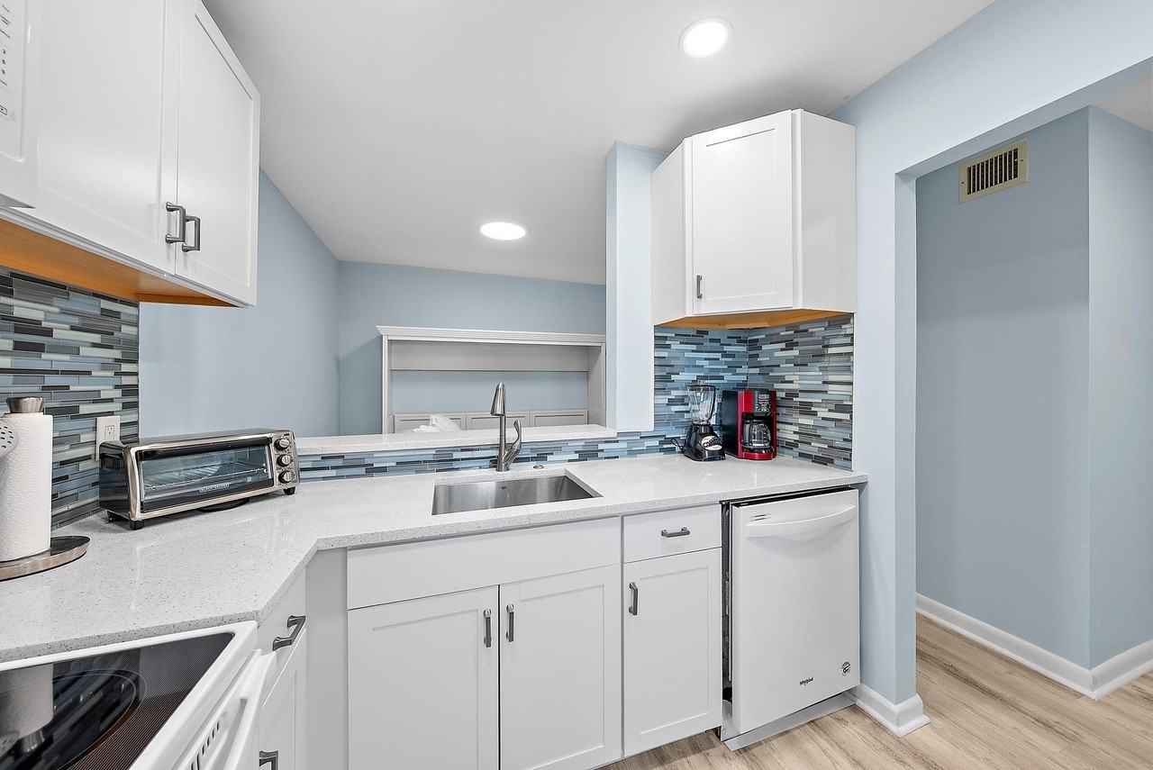 3851 N Ocean Blvd #202 - Photo 7 of 20