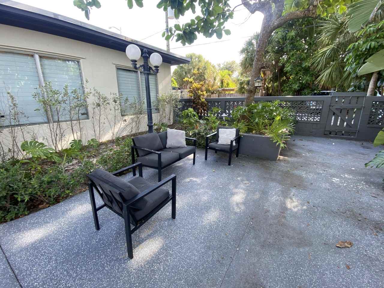 131 S Federal Hwy #2