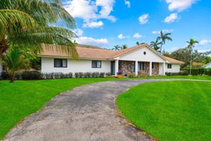 featured image of 949 Seagate Dr