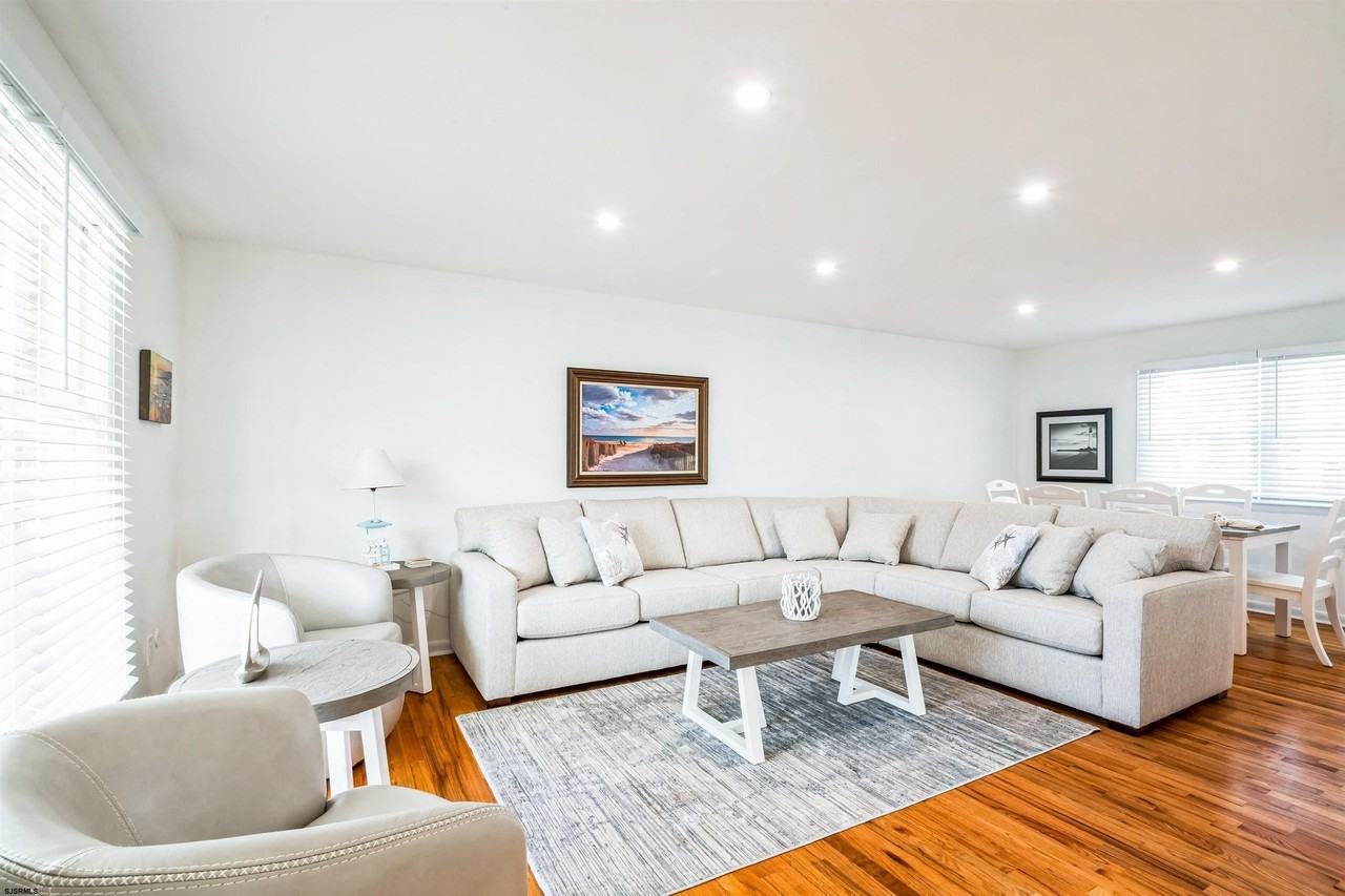 3304 Monmouth Ave - Photo 4 of 29