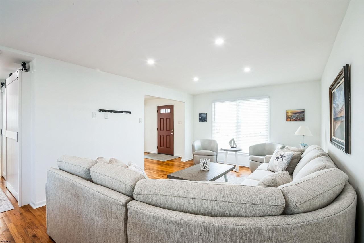 3304 Monmouth Ave - Photo 6 of 29