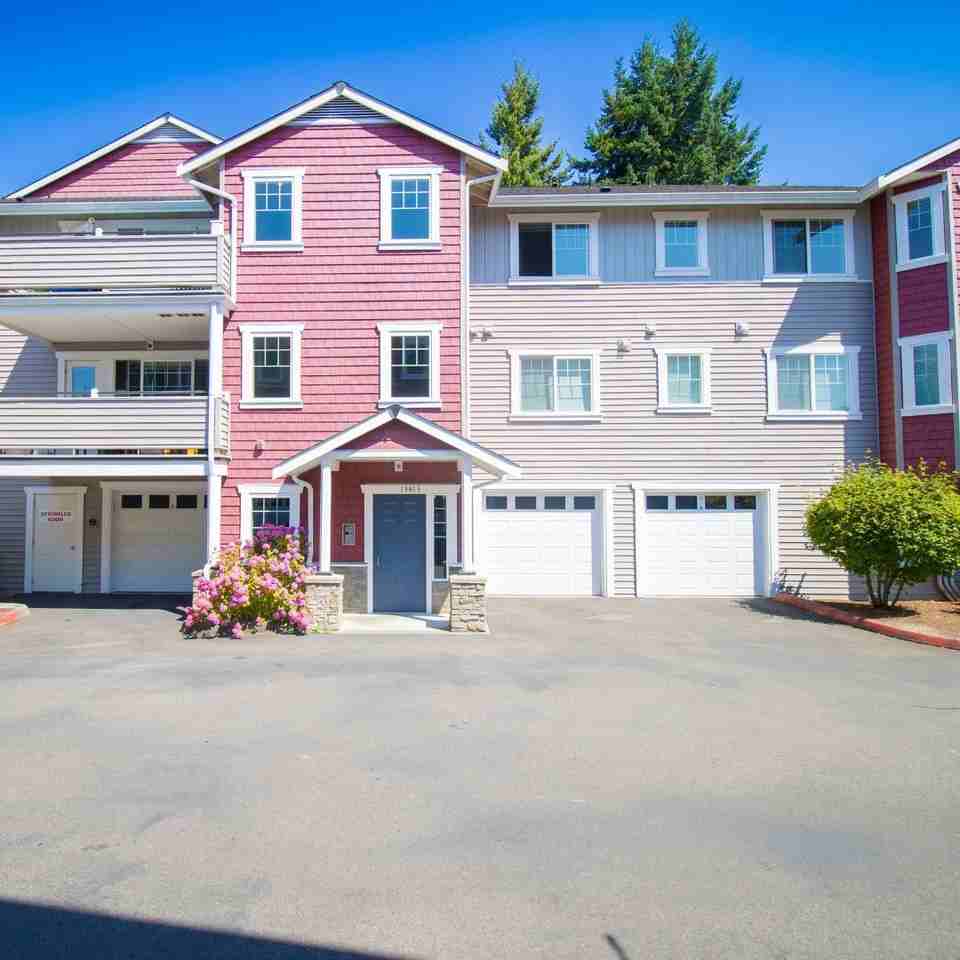 13413 97th Ave E #301 - Photo 2 of 10