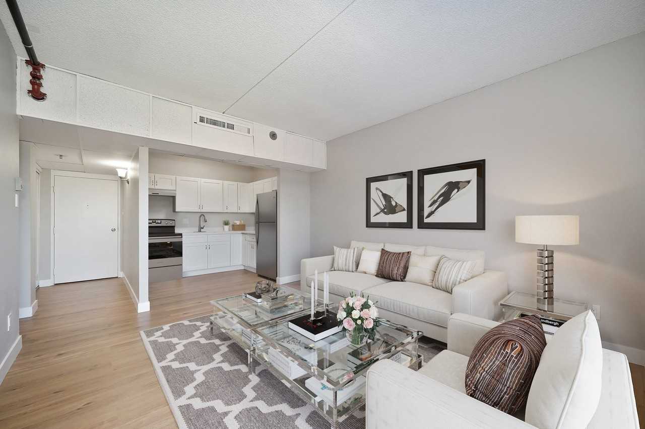 Madison Tower (55+) - Photo 5 of 30