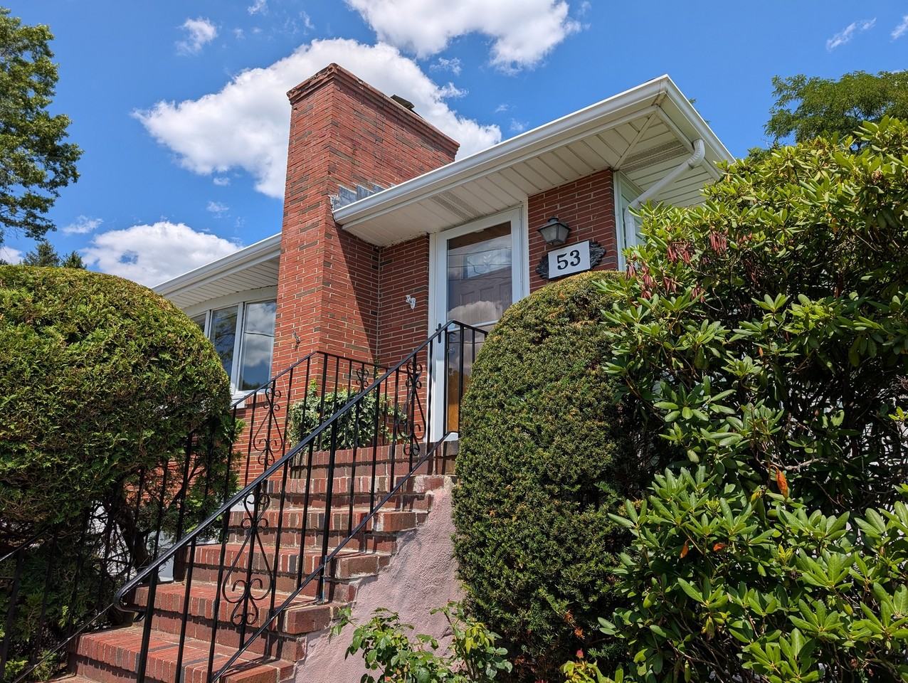 53 Oakley Road - Photo 2 of 27