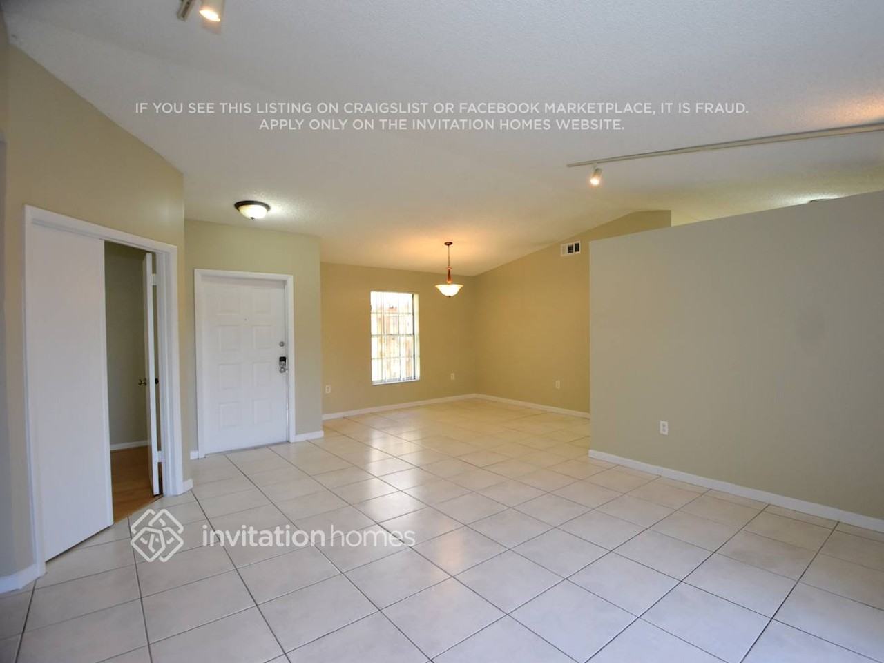 19226 Nw 82nd Circle Ct - Photo 2 of 14