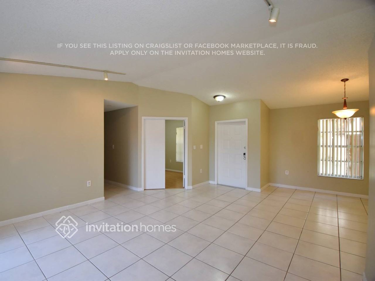 19226 Nw 82nd Circle Ct - Photo 3 of 14