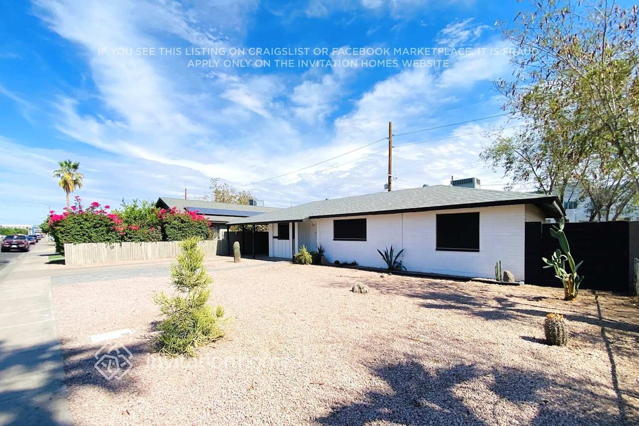 713 E Commonwealth Pl - Photo 2 of 18