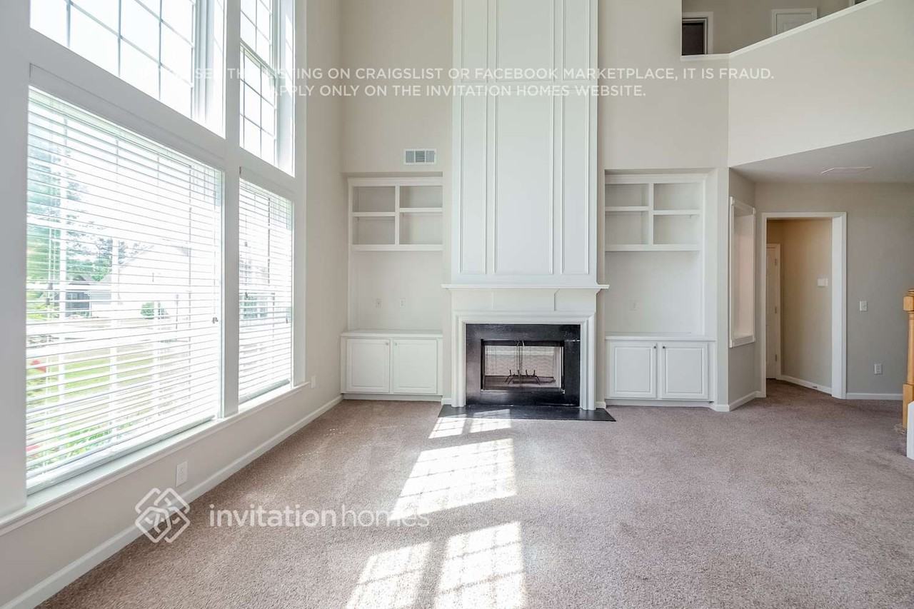 366 Andridge Ct - Photo 2 of 19