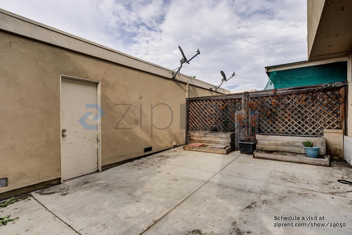 201 Carriage Dr #A - Photo 2 of 22