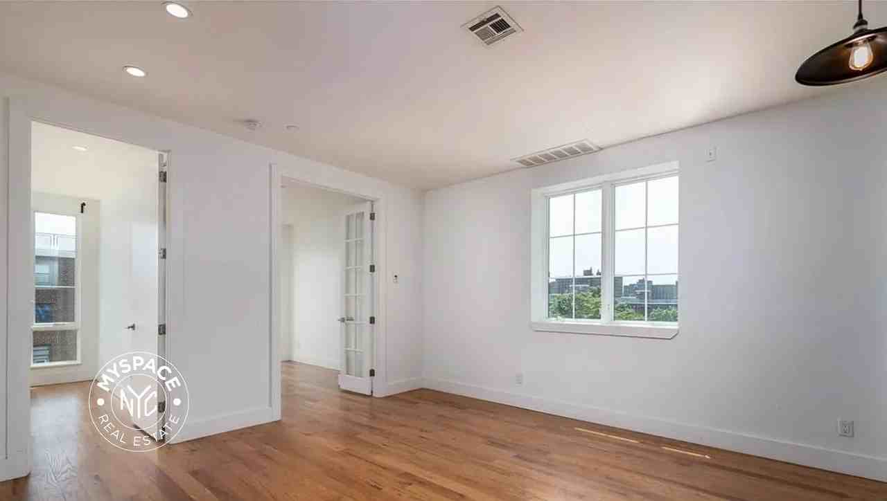 869 Park Ave #5C - Photo 2 of 12