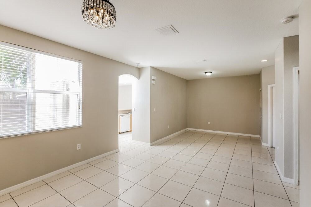 1911 Se 14th Ct - Photo 6 of 17