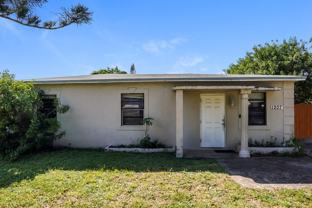 1207 Nw 17th Ave - Photo 1 of 1