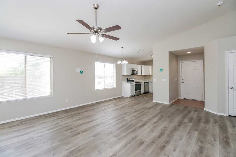 10543 E Cicero St - Photo 3 of 16
