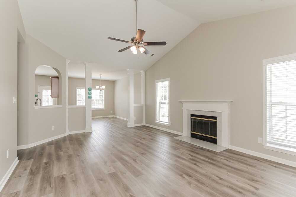 11433 Chapeclane Rd - Photo 6 of 19