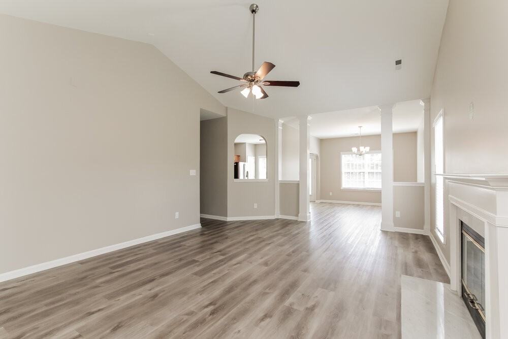 11433 Chapeclane Rd - Photo 7 of 19
