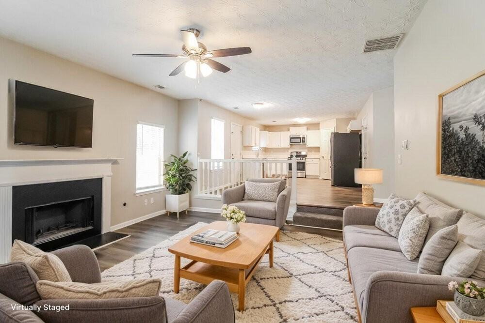 315 Timberlake Ter - Photo 4 of 20