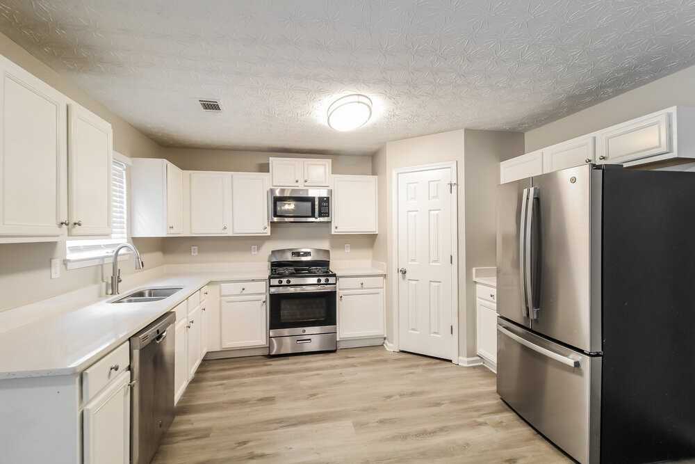 315 Timberlake Ter - Photo 7 of 20