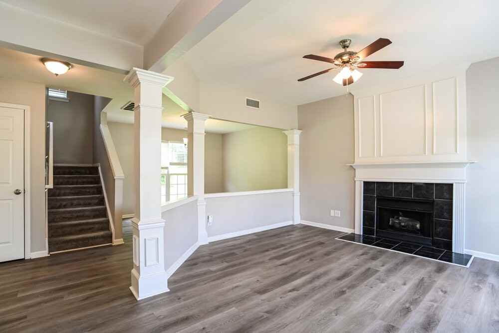 1322 Rumstone Ln - Photo 5 of 17