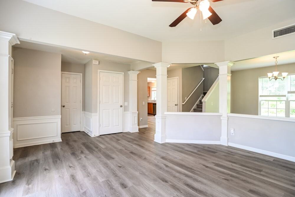 1322 Rumstone Ln - Photo 7 of 17