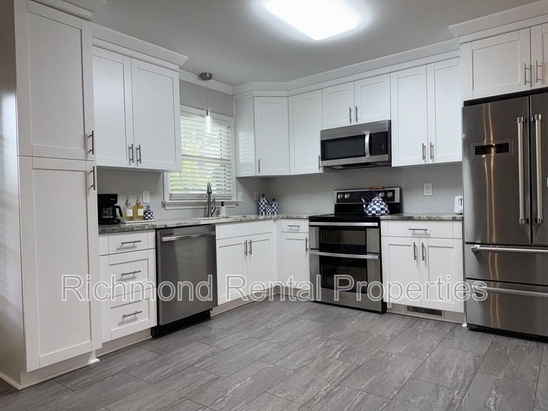 229 Shadywood Dr - Photo 6 of 17