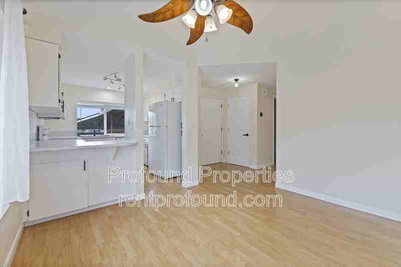 21560 Sw Augusta St - Photo 5 of 34