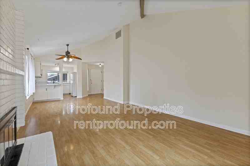 21560 Sw Augusta St - Photo 7 of 34