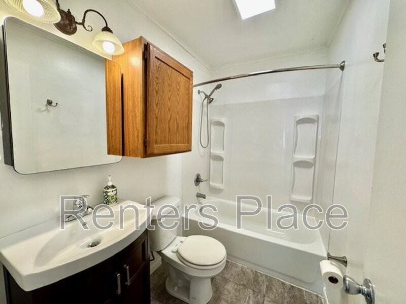 319 E Dawes Ave - Photo 6 of 14