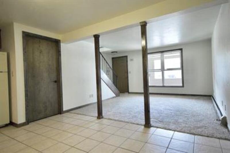 2344 Canter Ln - Photo 3 of 12