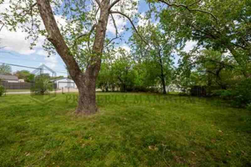 1602 E Luther St - Photo 3 of 20