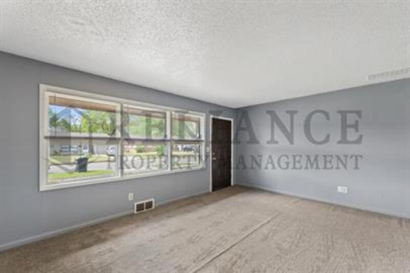1602 E Luther St - Photo 5 of 20