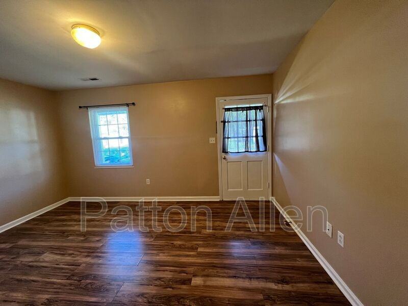 88 Lees Creek Rd - Photo 5 of 22