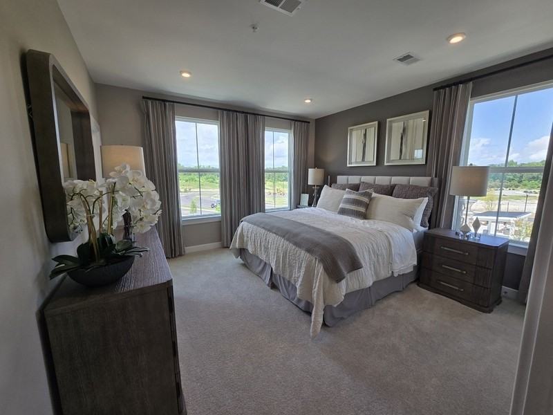 12002 Calgary Loop - Photo 7 of 29