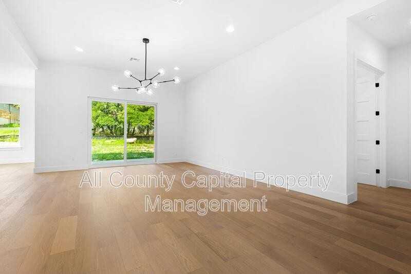 526 Coventry Rd - Photo 3 of 18