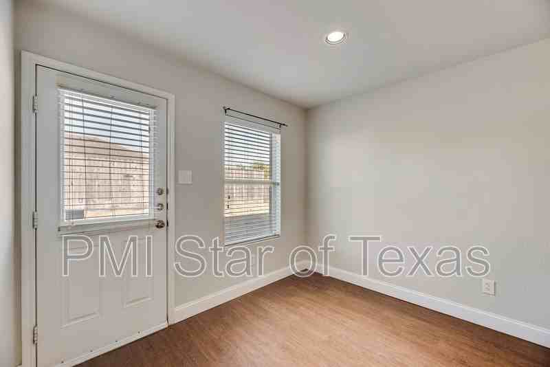 1034 Churchill Drive - Photo 3 of 29