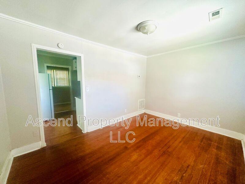 5317 Spriggs Street #B - Photo 2 of 7