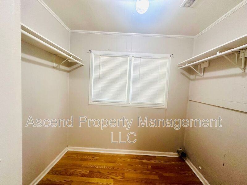 5317 Spriggs Street #B - Photo 3 of 7