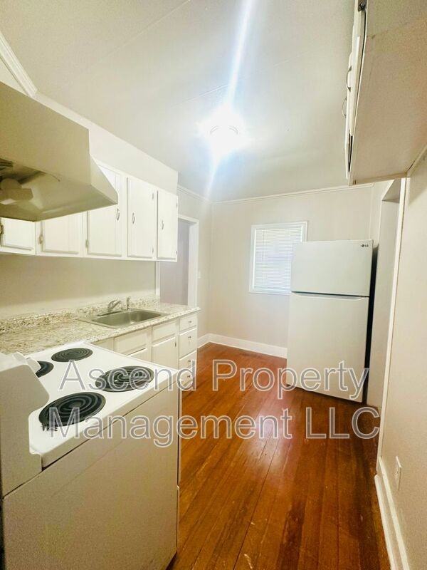 5317 Spriggs Street #B - Photo 4 of 7