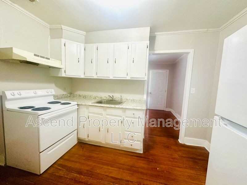 5317 Spriggs Street #B - Photo 5 of 7