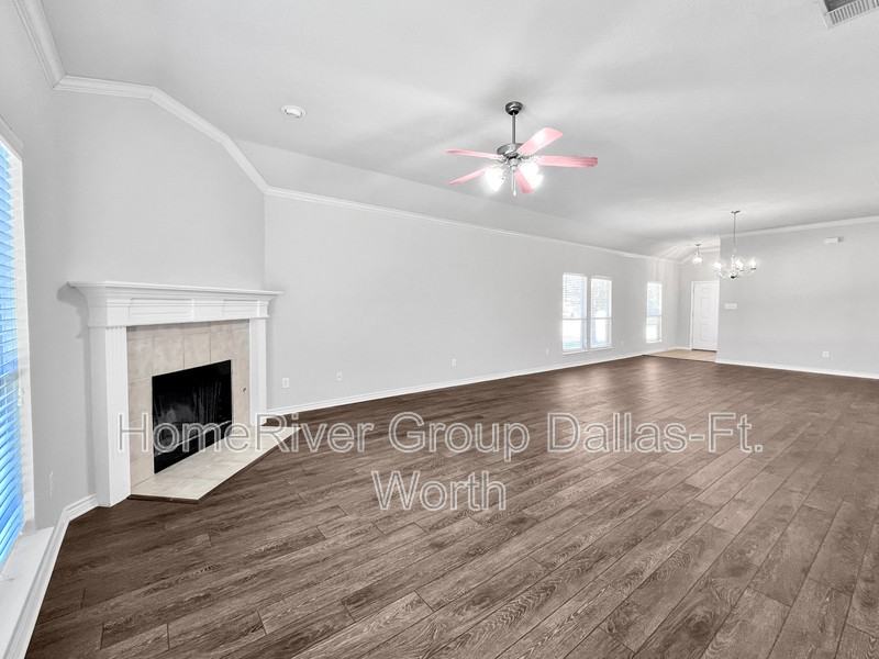 9400 Saw Dust Dr - Photo 2 of 25