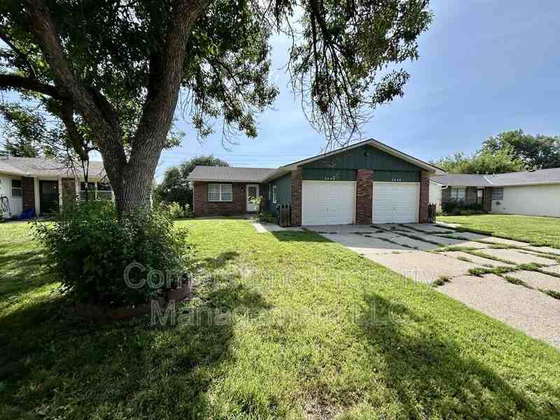 2442 Ousdahl Rd Apt A - Photo 2 of 16