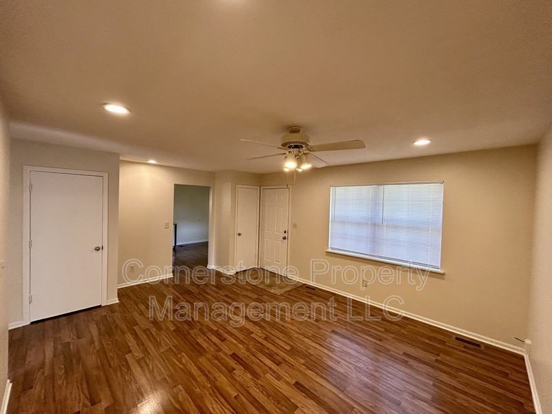2442 Ousdahl Rd Apt A - Photo 4 of 16