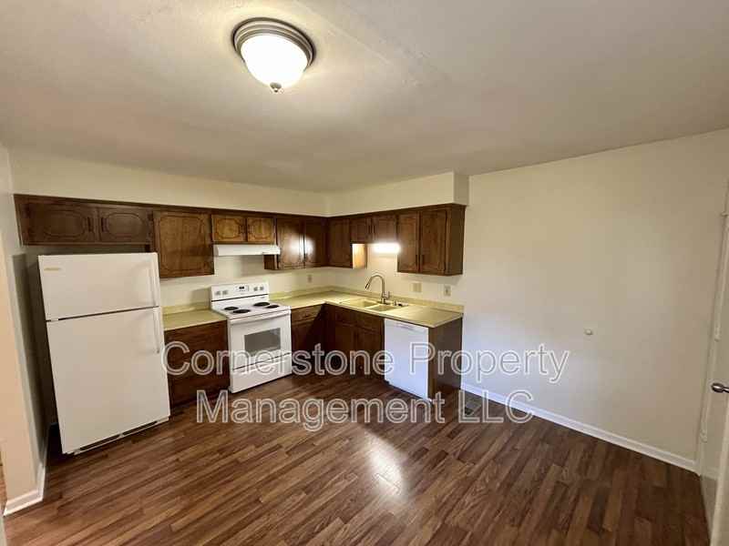 2442 Ousdahl Rd Apt A - Photo 6 of 16