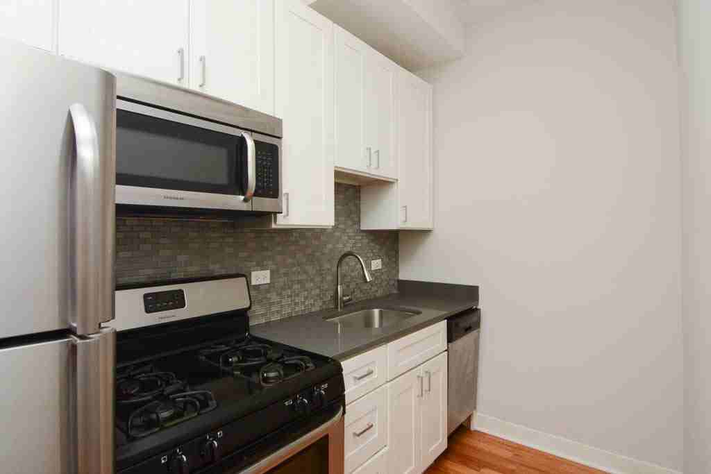 2420 N Kedzie Blvd #B08 - Photo 2 of 18