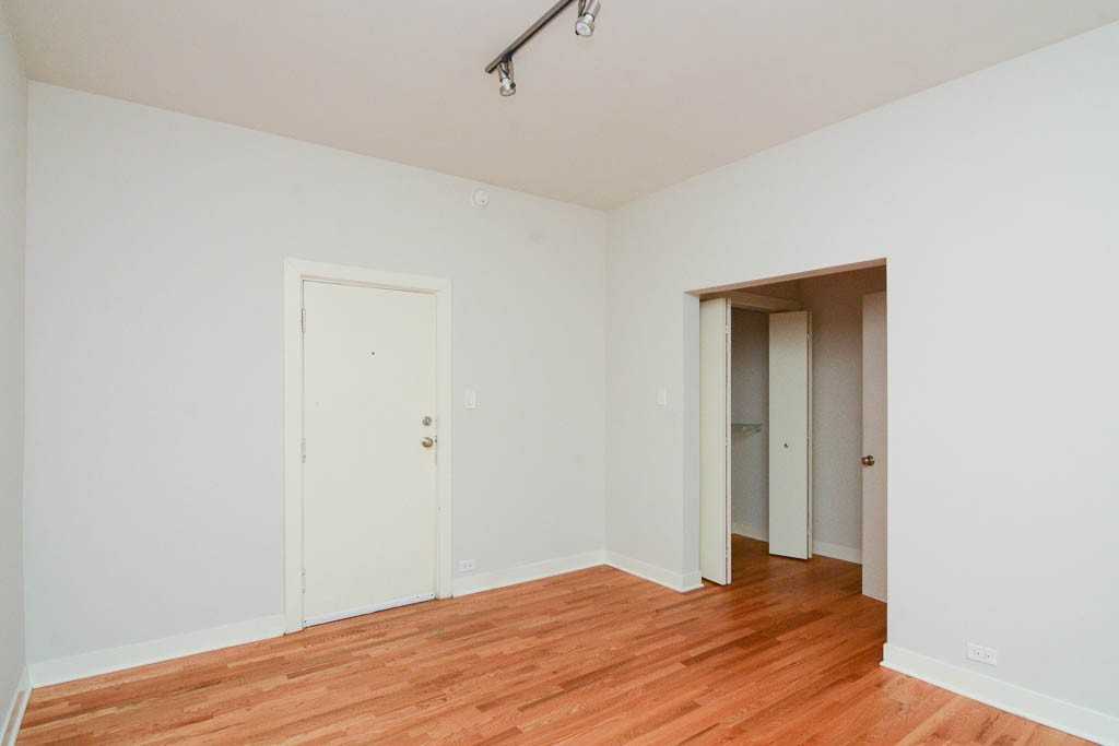 2420 N Kedzie Blvd #B08 - Photo 6 of 18
