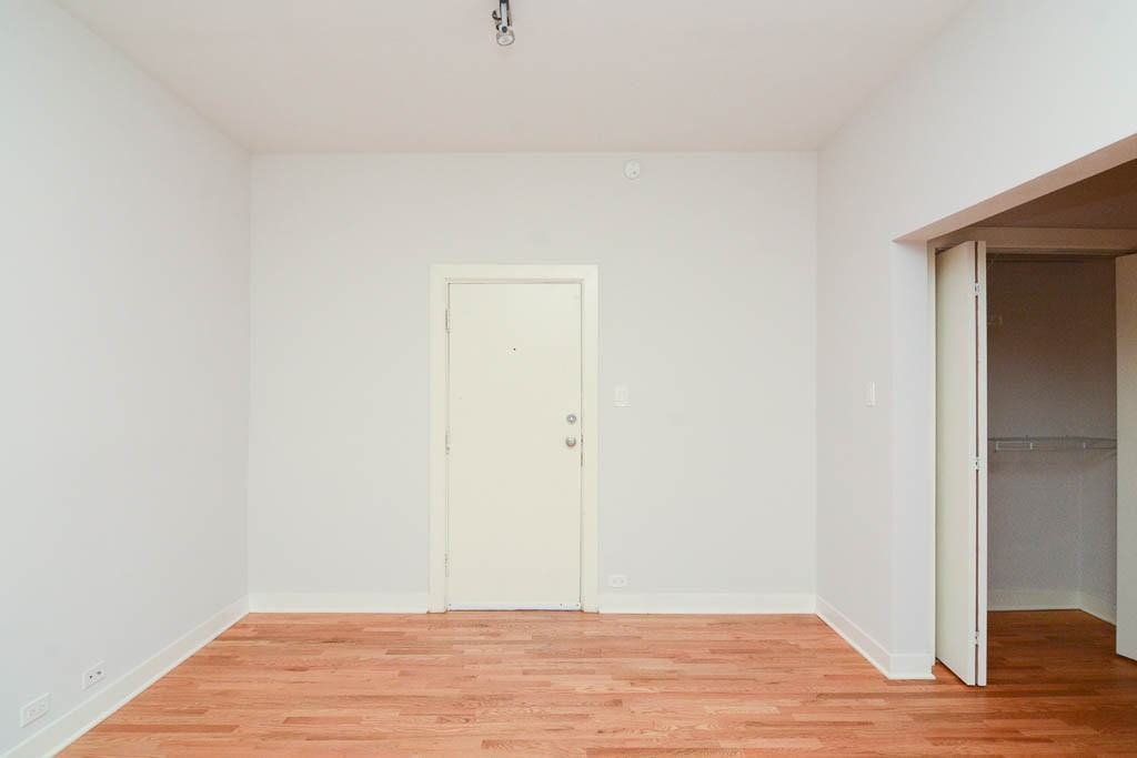2420 N Kedzie Blvd #B08 - Photo 7 of 18