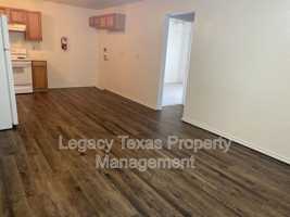 featured image of 1110 Williams Ave #C