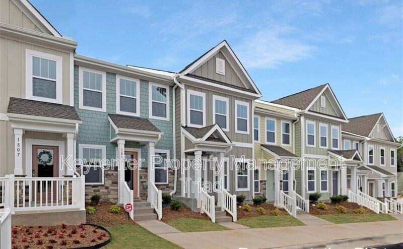 1616 Granby Heights Dr - Photo 2 of 15